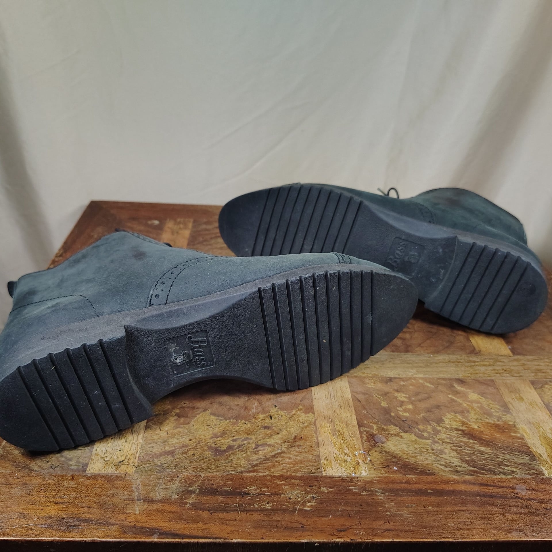 Product thumbnail 4