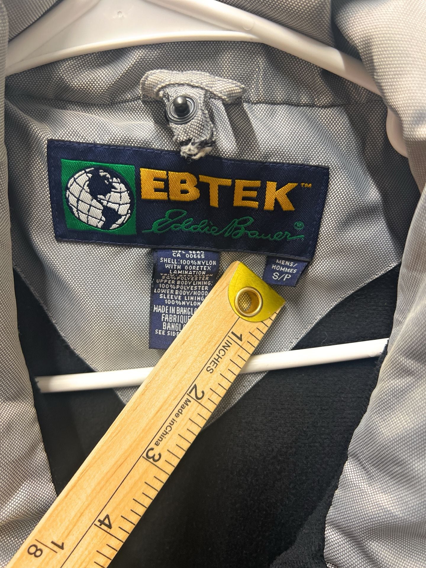 Vintage Eddie Bauer EBTEK Gore-Tex Performance Technology Hooded Jacket 3