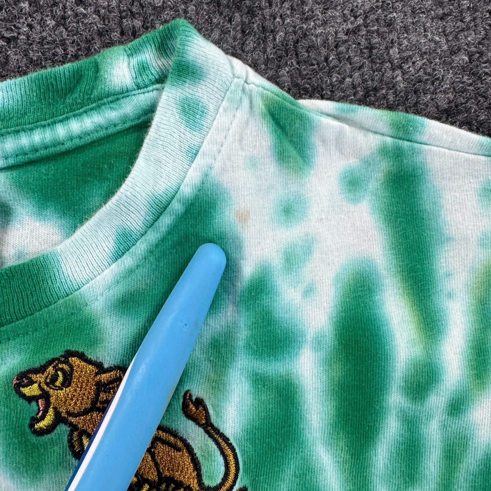 Disney The Lion King Green Tie Dye Embroidered Simba Pocket T-Shirt 9