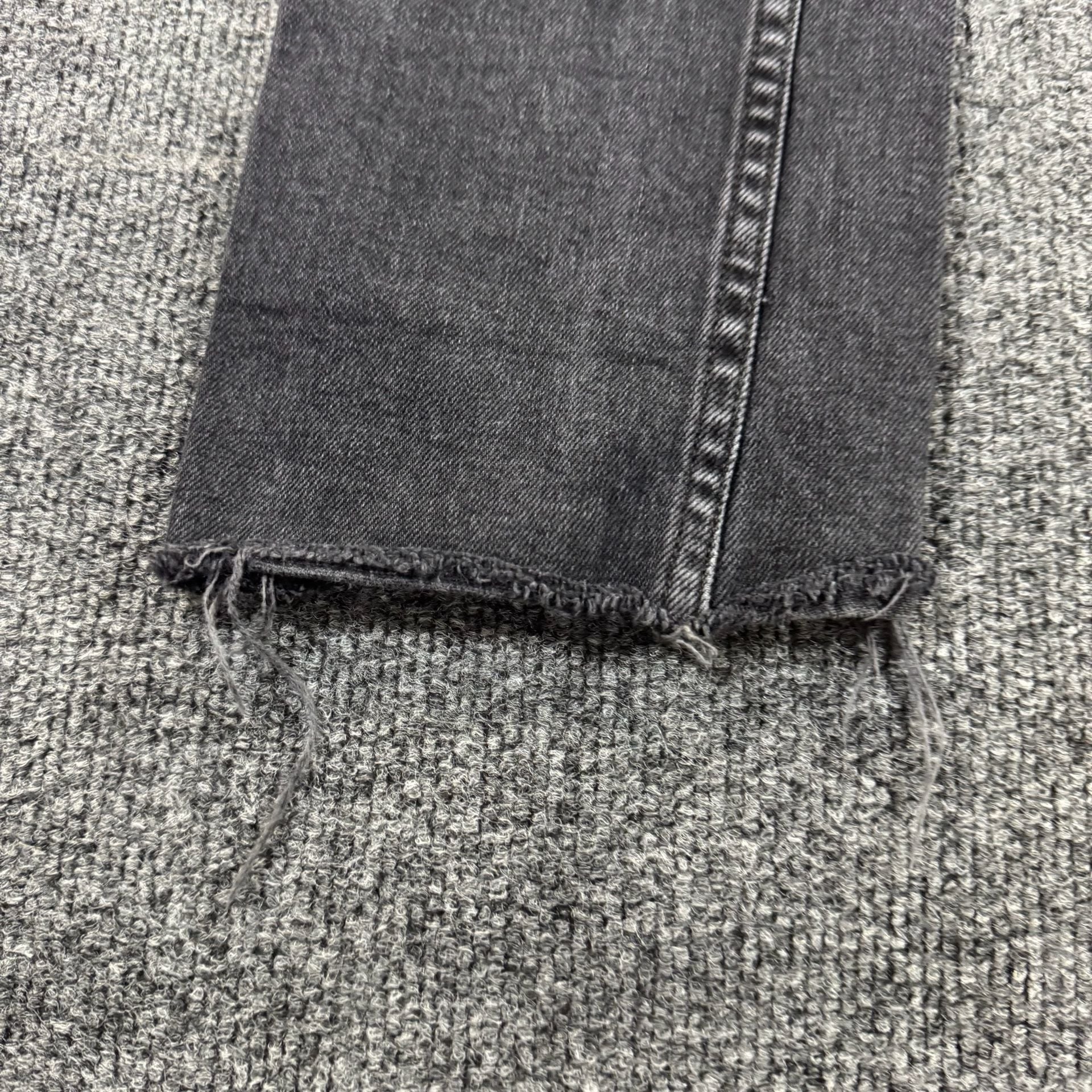RE/DONE Originals High-Rise Straight Leg Jeans A
USA MADE 7