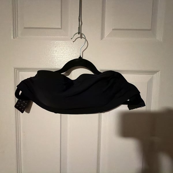 Fits Everybody Strapless Bra in Onyx