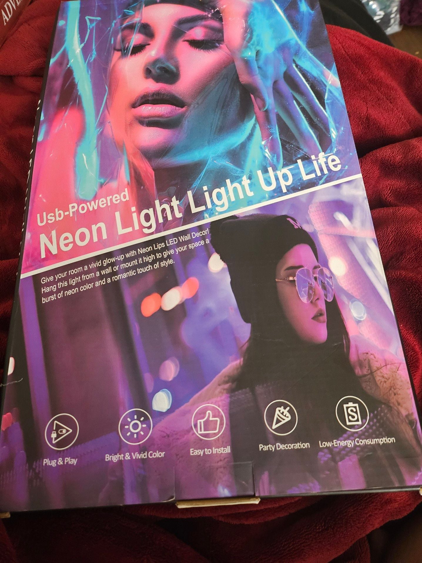 USB-Powered Neon LED Wall Light Sign (Lips Design) 2