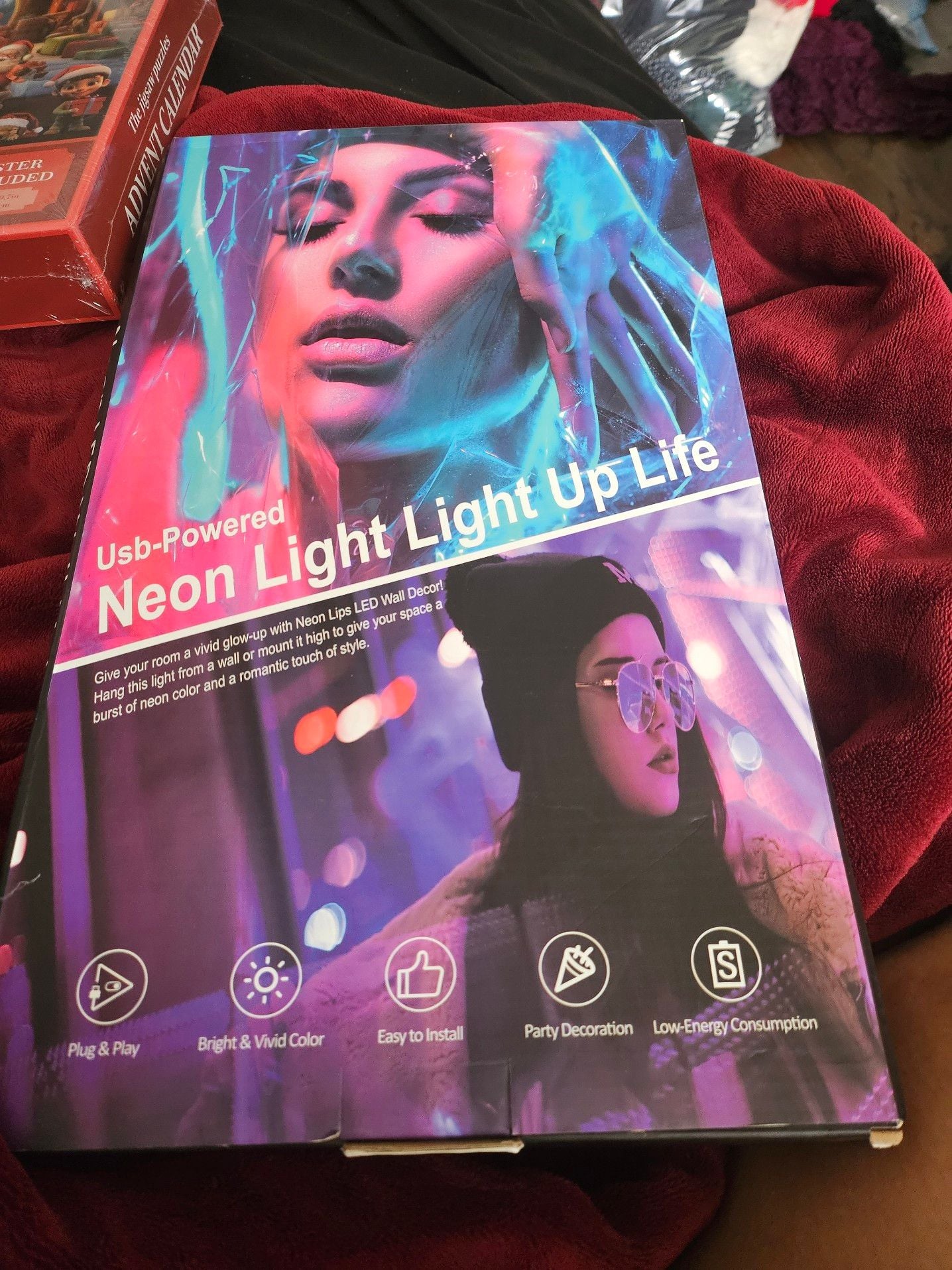 USB-Powered Neon LED Wall Light Sign (Lips Design) 3