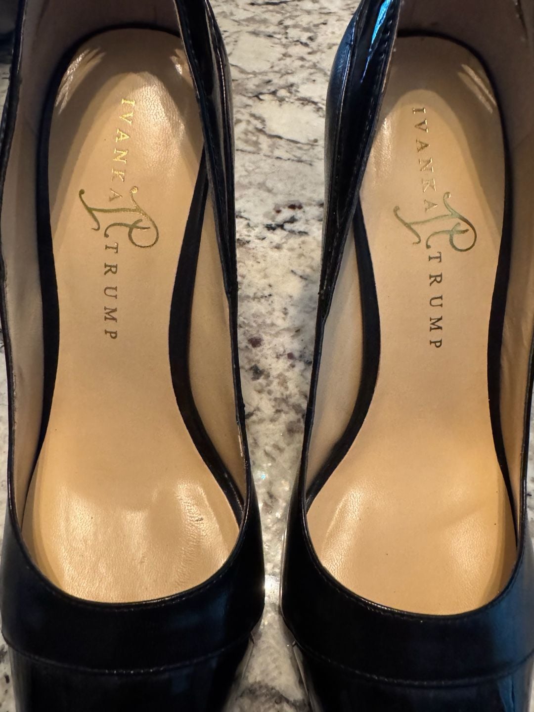 Ivanka Trump Black Leather and Patent Pointed-Toe Stiletto Pumps Size 8.5M 5