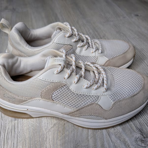BOBS from Skechers Pulse Air Cream Mesh and Suede Sneakers 7.5