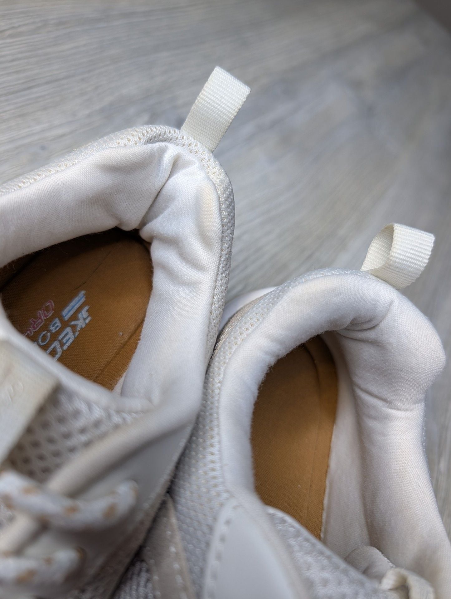 BOBS from Skechers Pulse Air Cream Mesh and Suede Sneakers 7.5 8