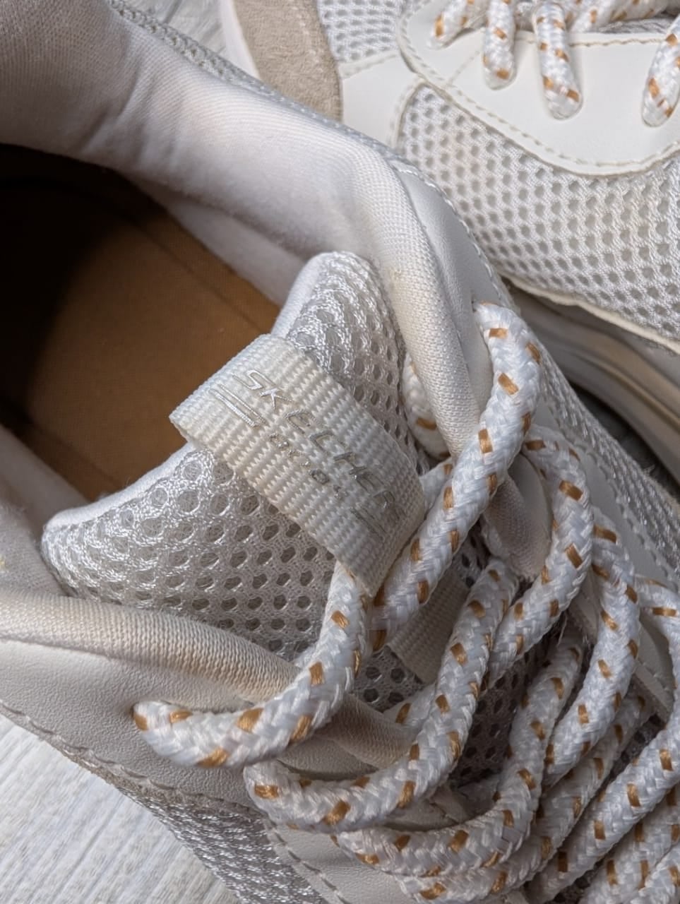 BOBS from Skechers Pulse Air Cream Mesh and Suede Sneakers 7.5 10