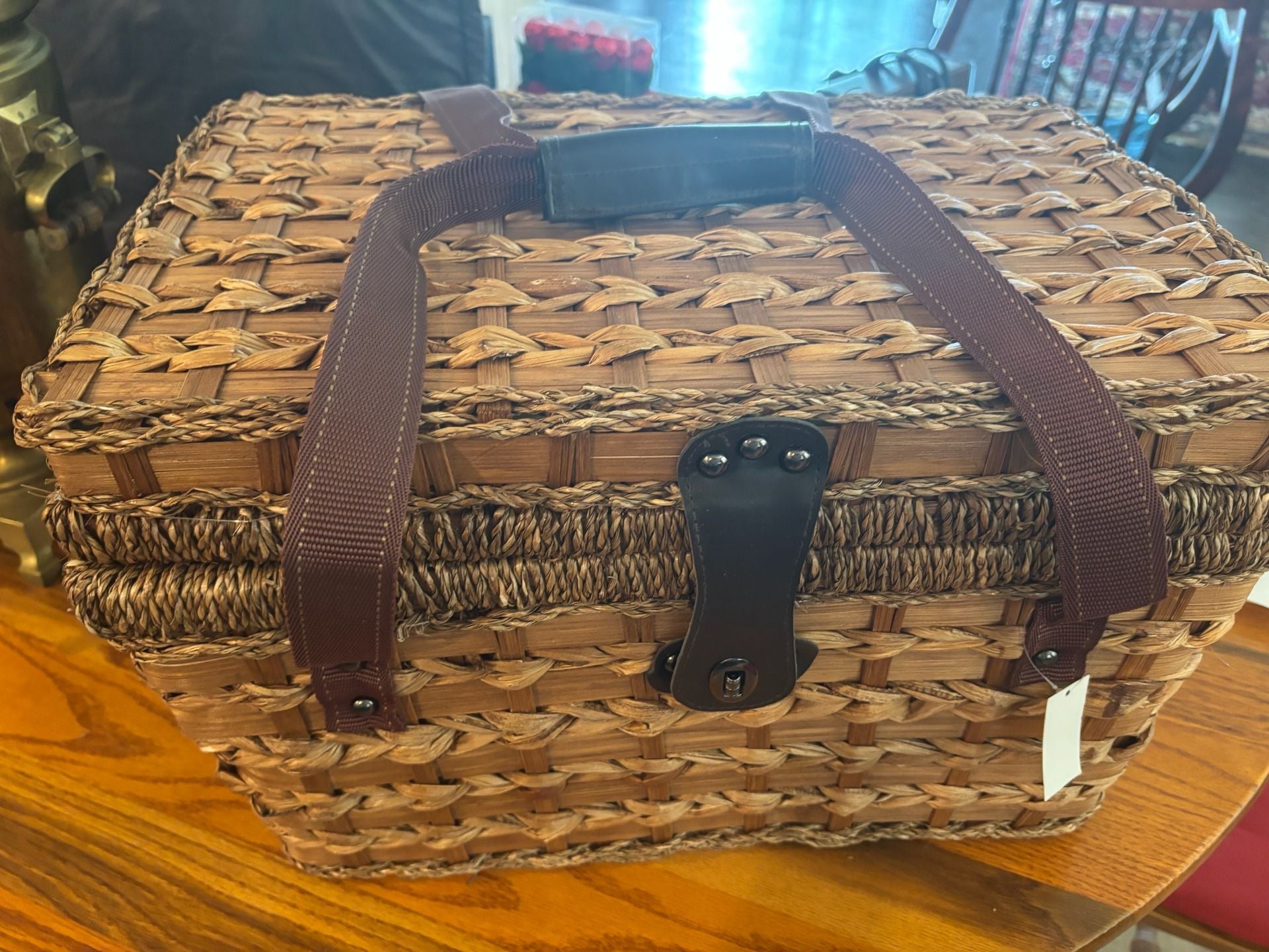 Wicker Picnic Basket Set with Service for 4, Insulated Cooler Section 1