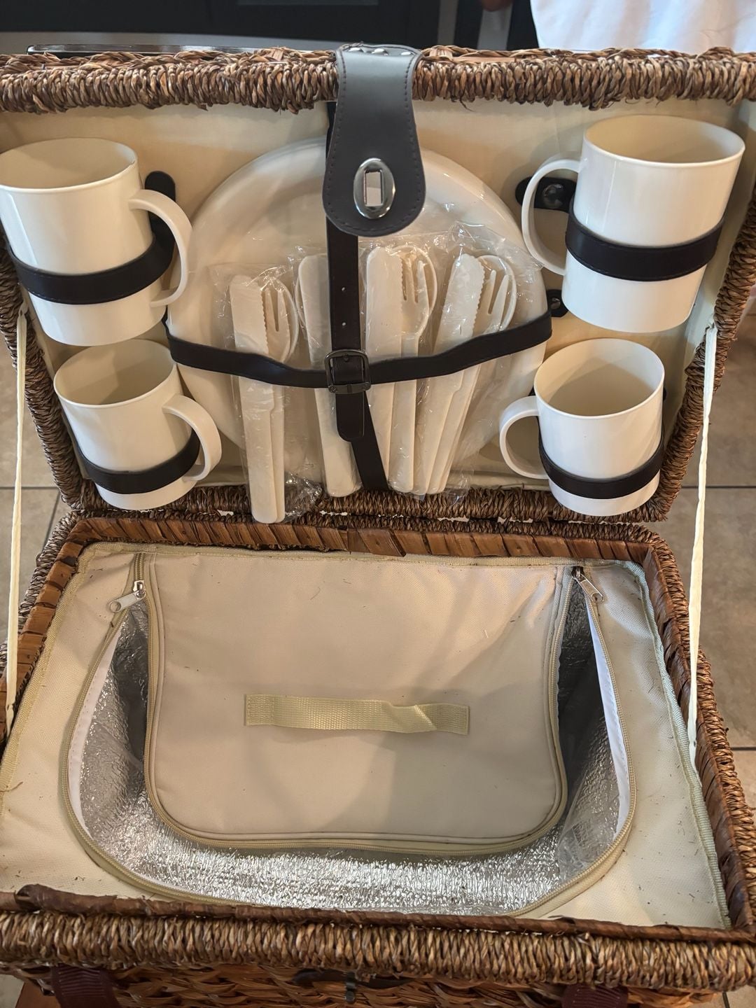 Wicker Picnic Basket Set with Service for 4, Insulated Cooler Section 2