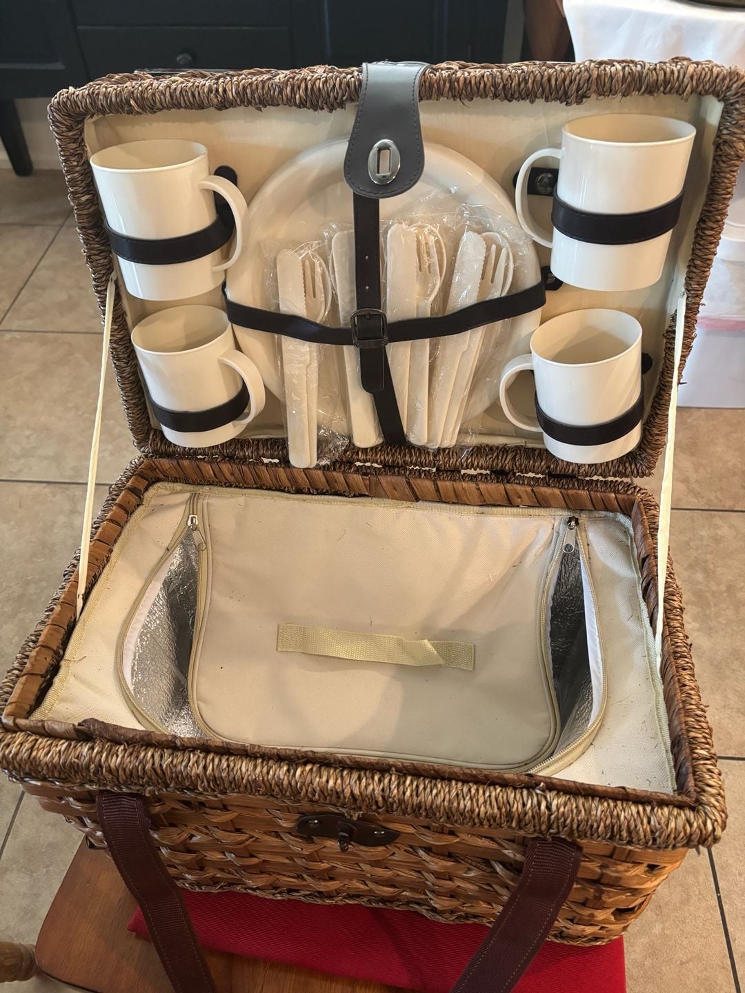 Wicker Picnic Basket Set with Service for 4, Insulated Cooler Section 3