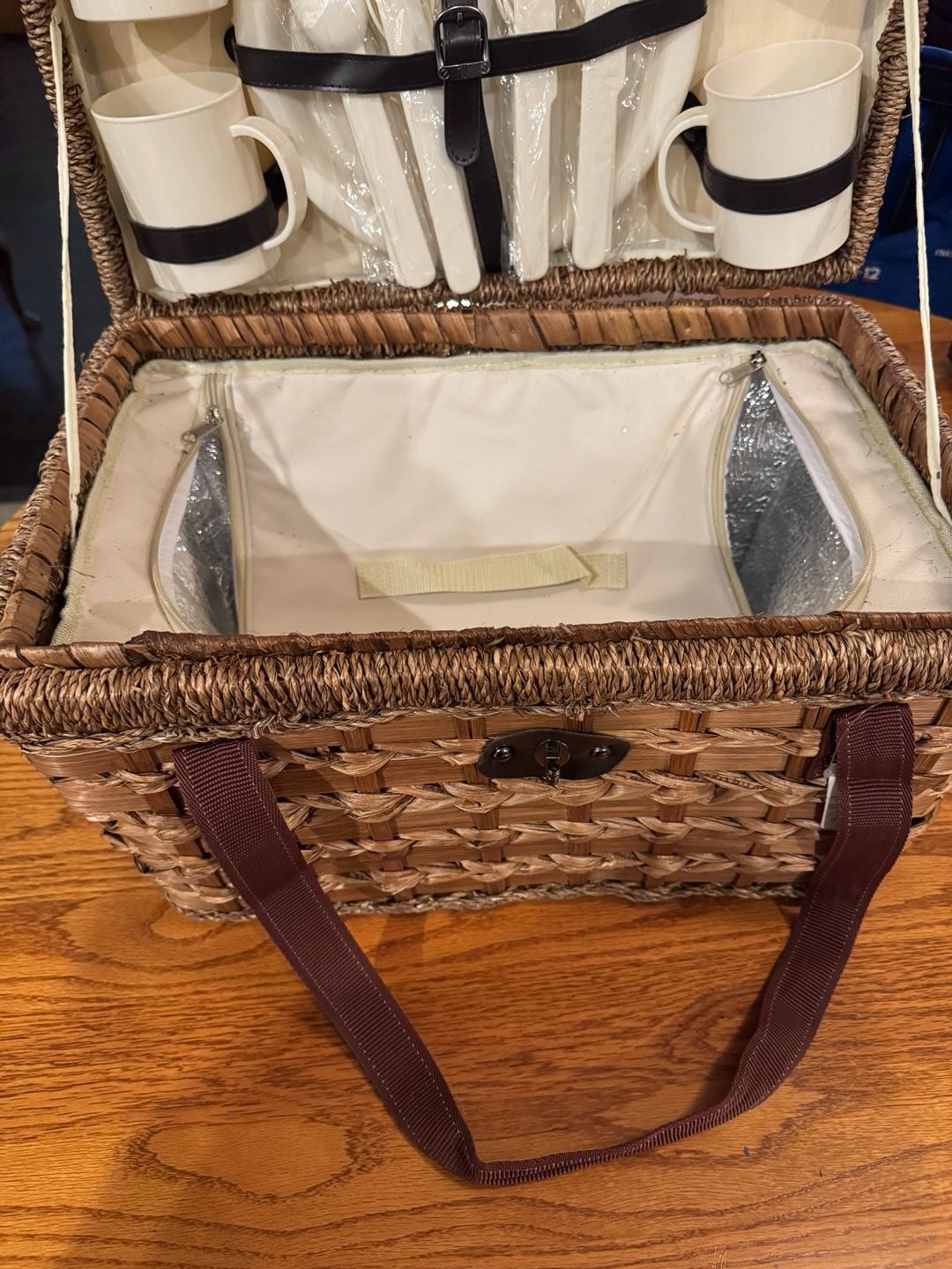 Wicker Picnic Basket Set with Service for 4, Insulated Cooler Section 4