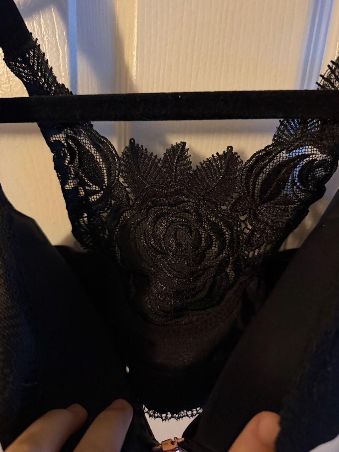 Black Rose Embroidery Front Closure Wireless Support Bra 3