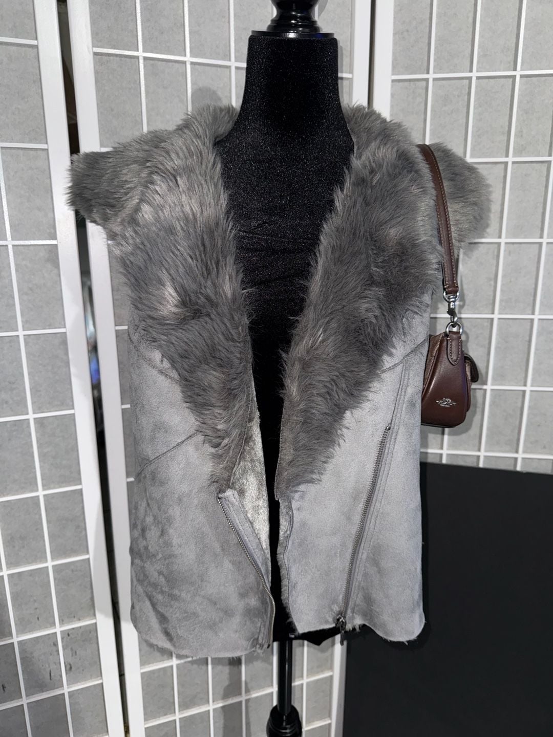 Charming Charlie Women's Gray Faux Suede and Faux Fur Moto-Style Vest 2
