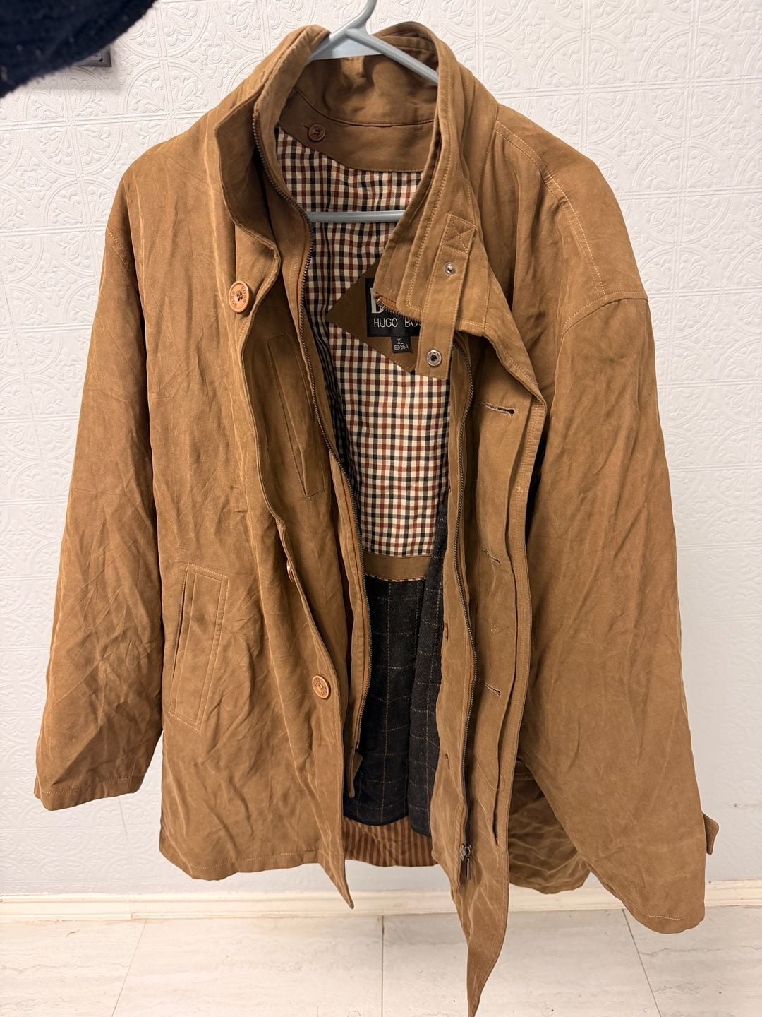 HUGO BOSS Vintage Brown Suede Field Jacket with Plaid Lining 2