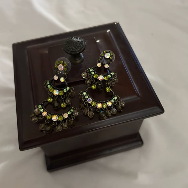 Yochi N.Y. Green Crystal Rhinestone Chandelier Dangle Earrings