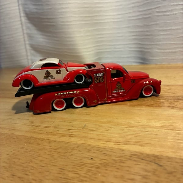 Maisto Elite Transport Fire Department Missile Tow Flatbed and 1937 Ford Coupe