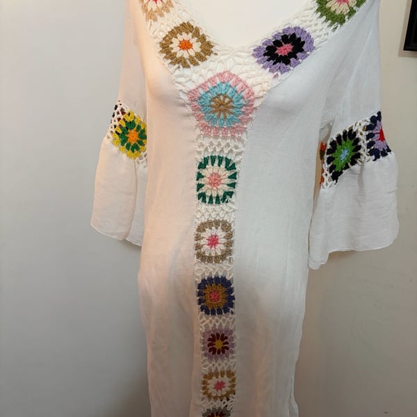  3/4 Sleeve White Crochet Floral Tunic 