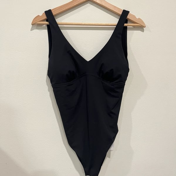 Size Small Massimo Piombo Women's V-Neck Stretch Fabric One-Piece Swimsuit