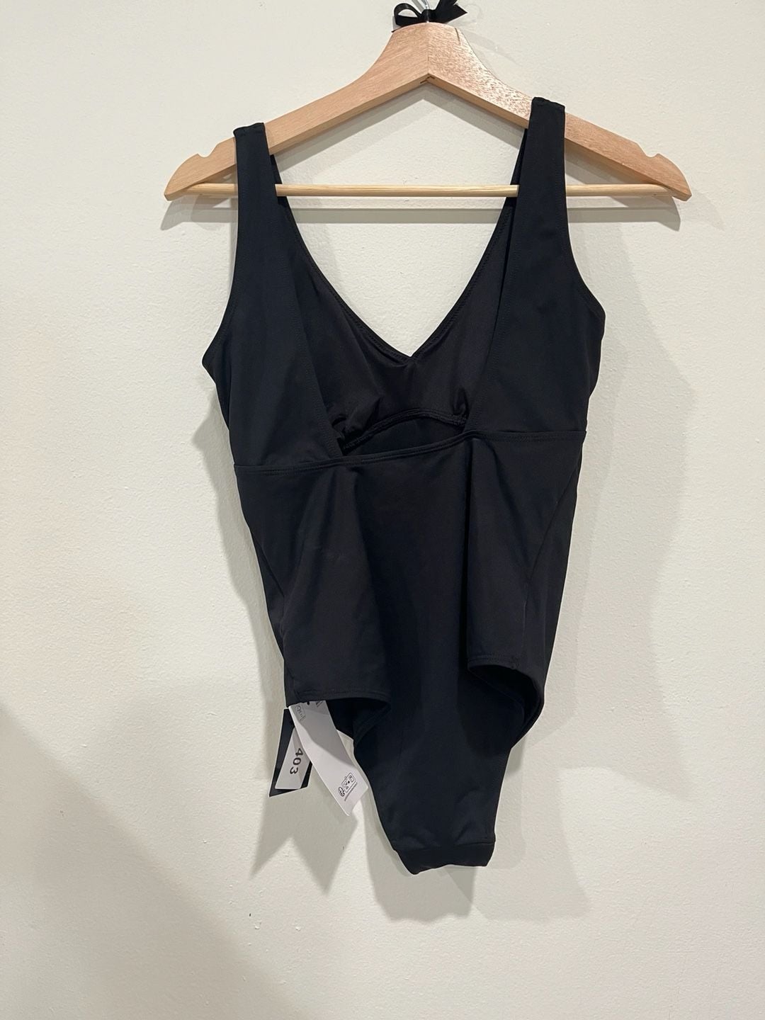 Size Small Massimo Piombo Women's V-Neck Stretch Fabric One-Piece Swimsuit 3