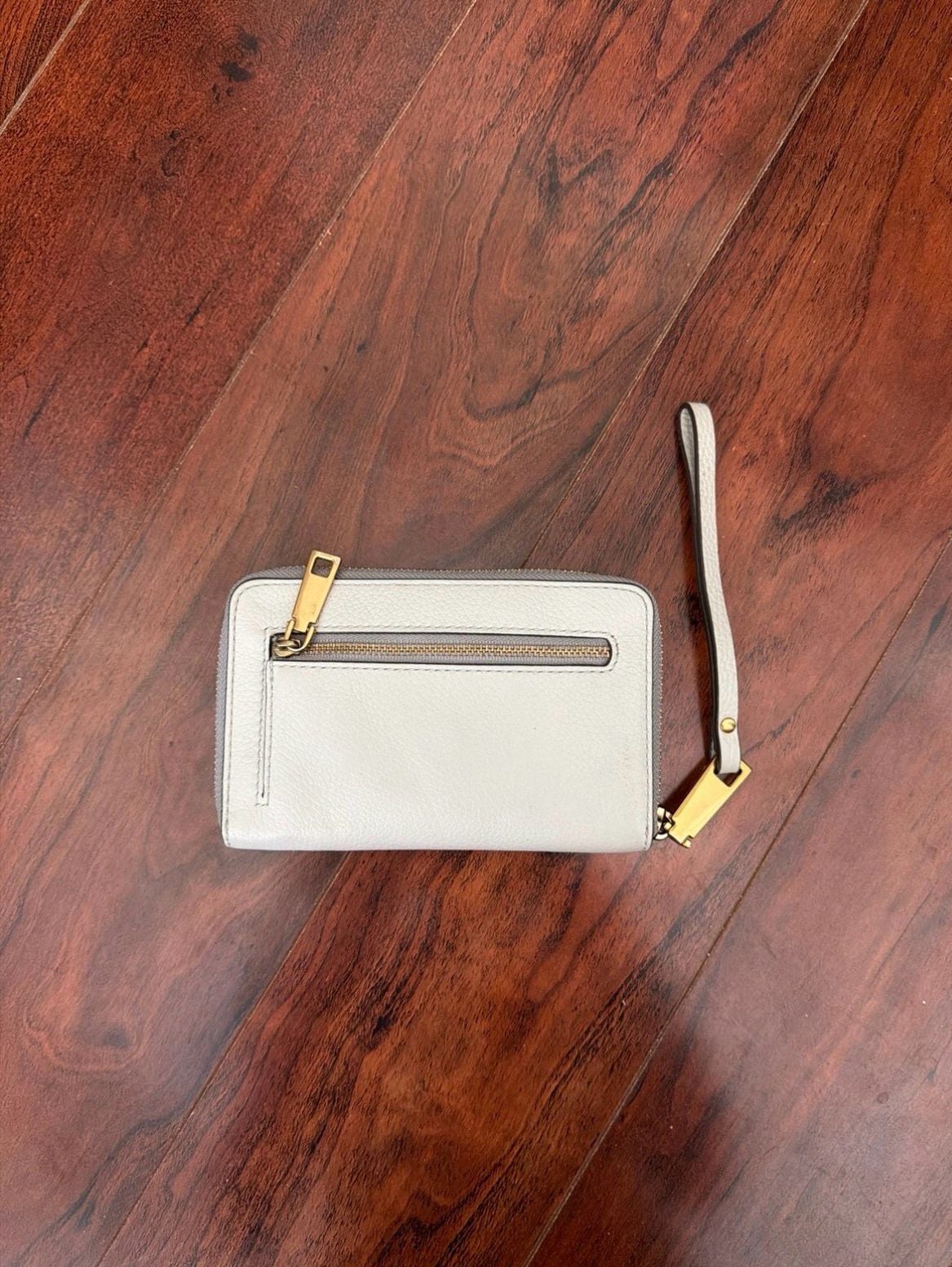 Marc Jacobs Recruit Zip Wristlet in Dove Gray Pebble Leather 3