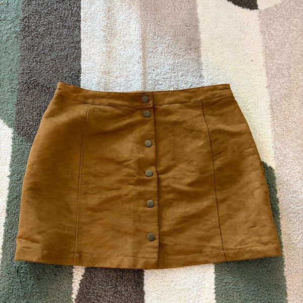 Old Navy Women's Faux Suede Button-Front Mini Skirt in Caramel Brown