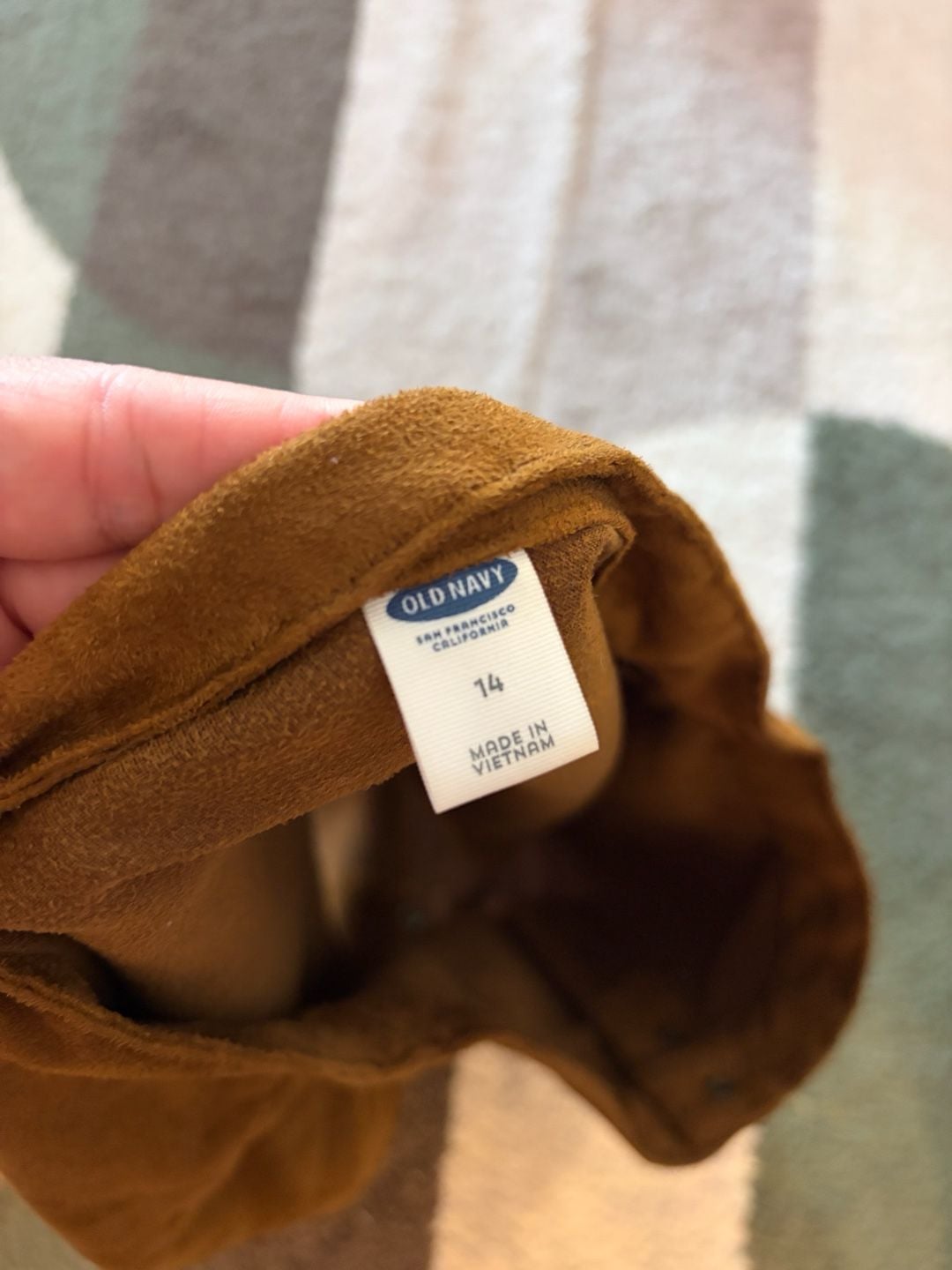 Old Navy Women's Faux Suede Button-Front Mini Skirt in Caramel Brown 4