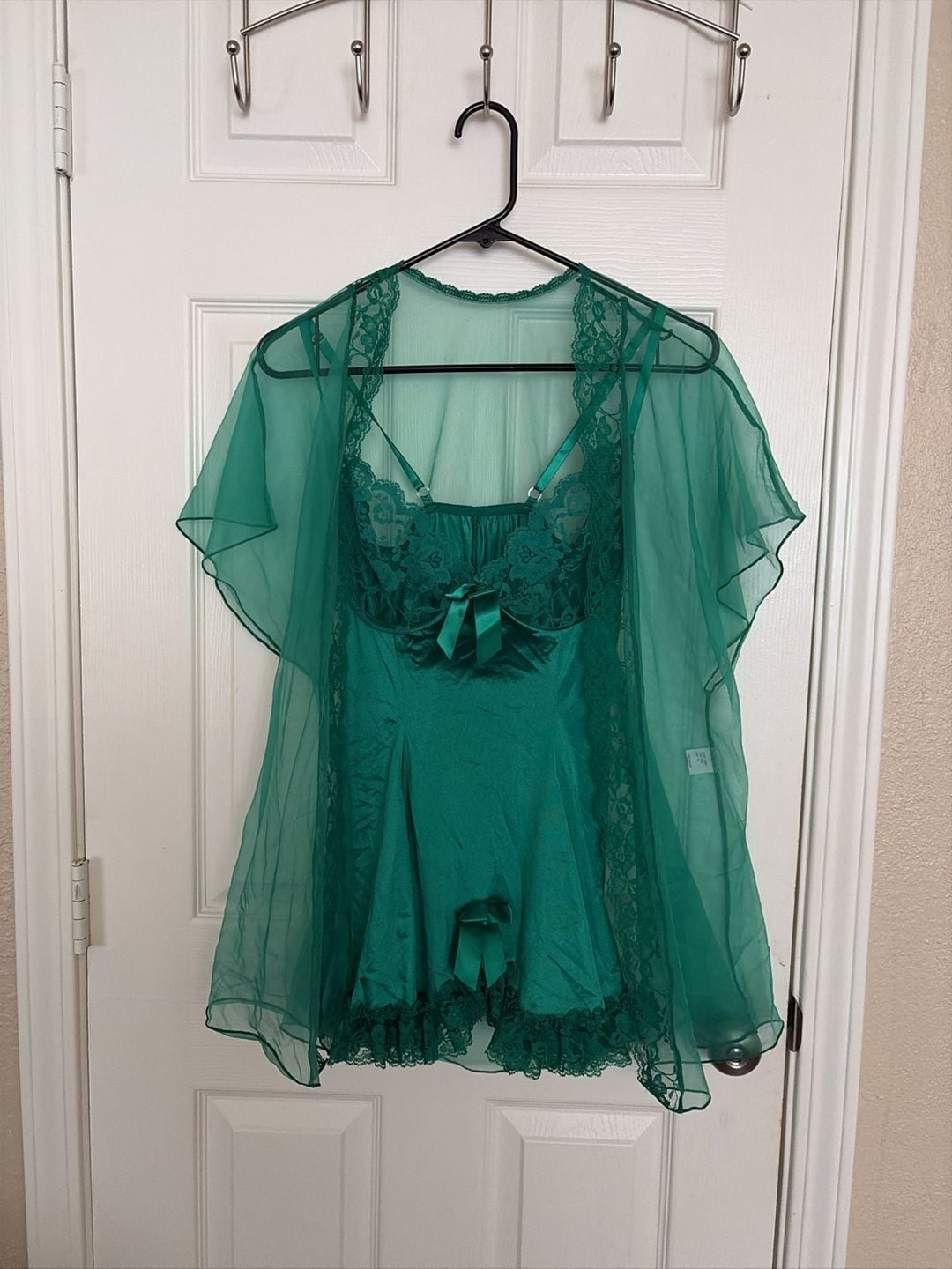 Intimate Attitudes Vintage Emerald Green Lace Babydoll Lingerie Set with Matching Robe 1