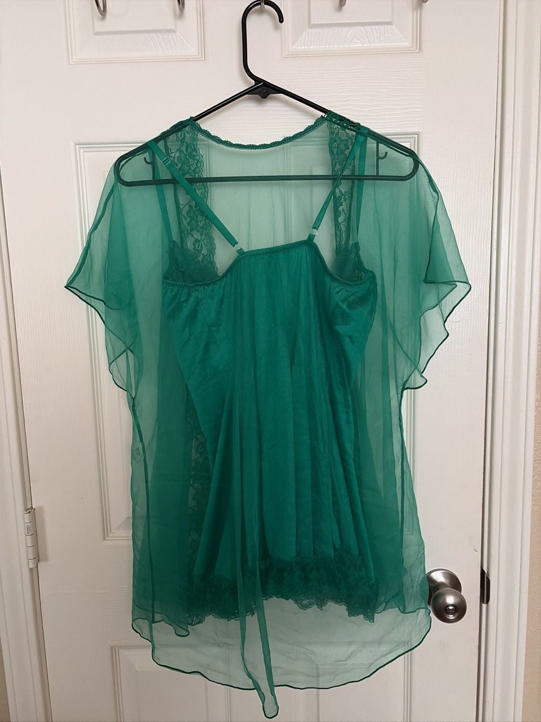 Intimate Attitudes Vintage Emerald Green Lace Babydoll Lingerie Set with Matching Robe 5