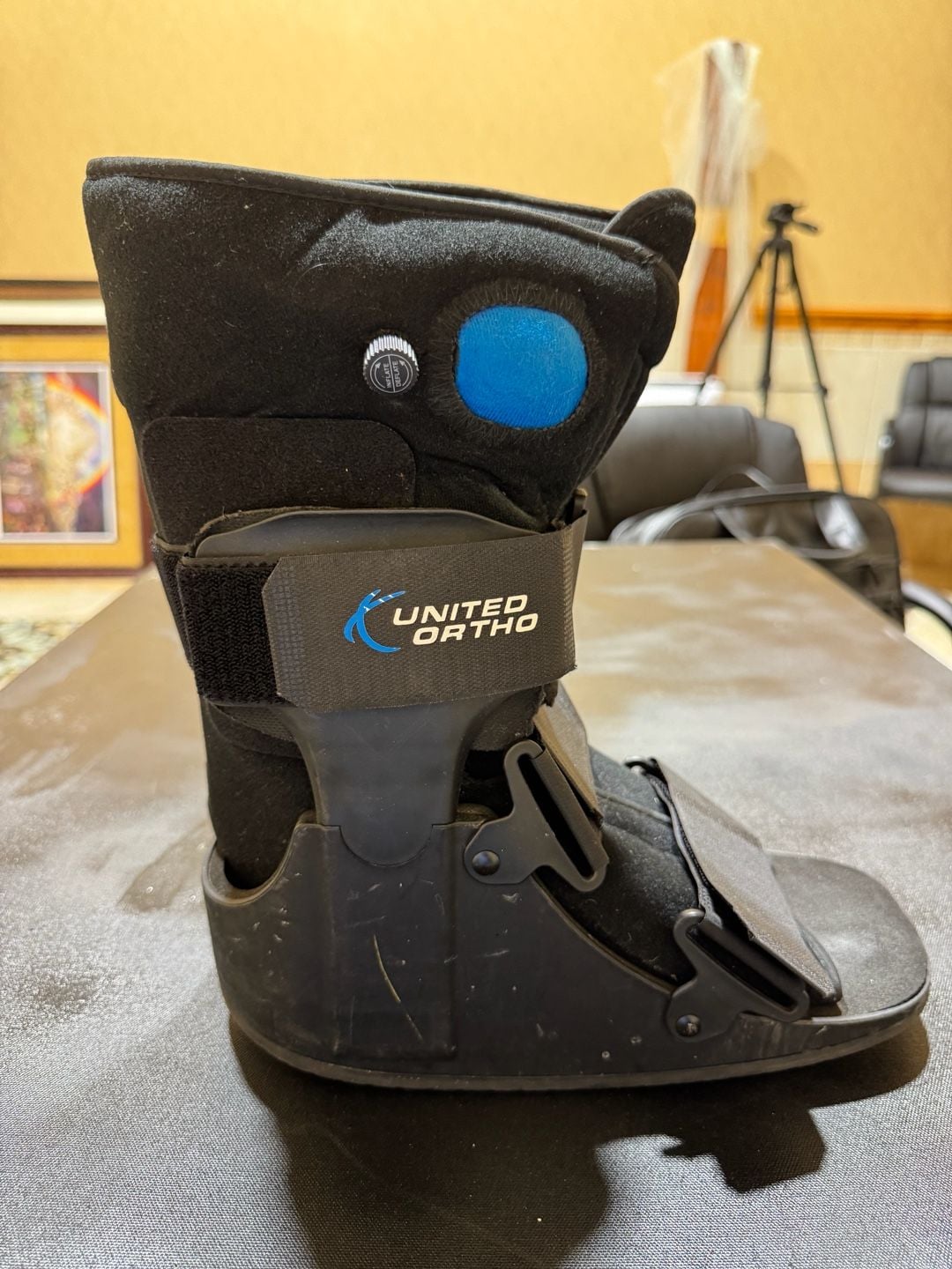 United Ortho USA14115 Short Air Cam Walker Fracture Boot, Black 4