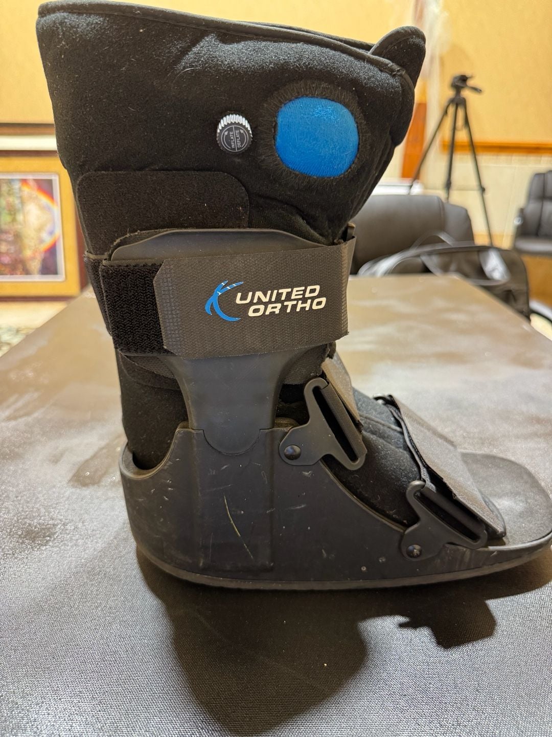United Ortho USA14115 Short Air Cam Walker Fracture Boot, Black 6