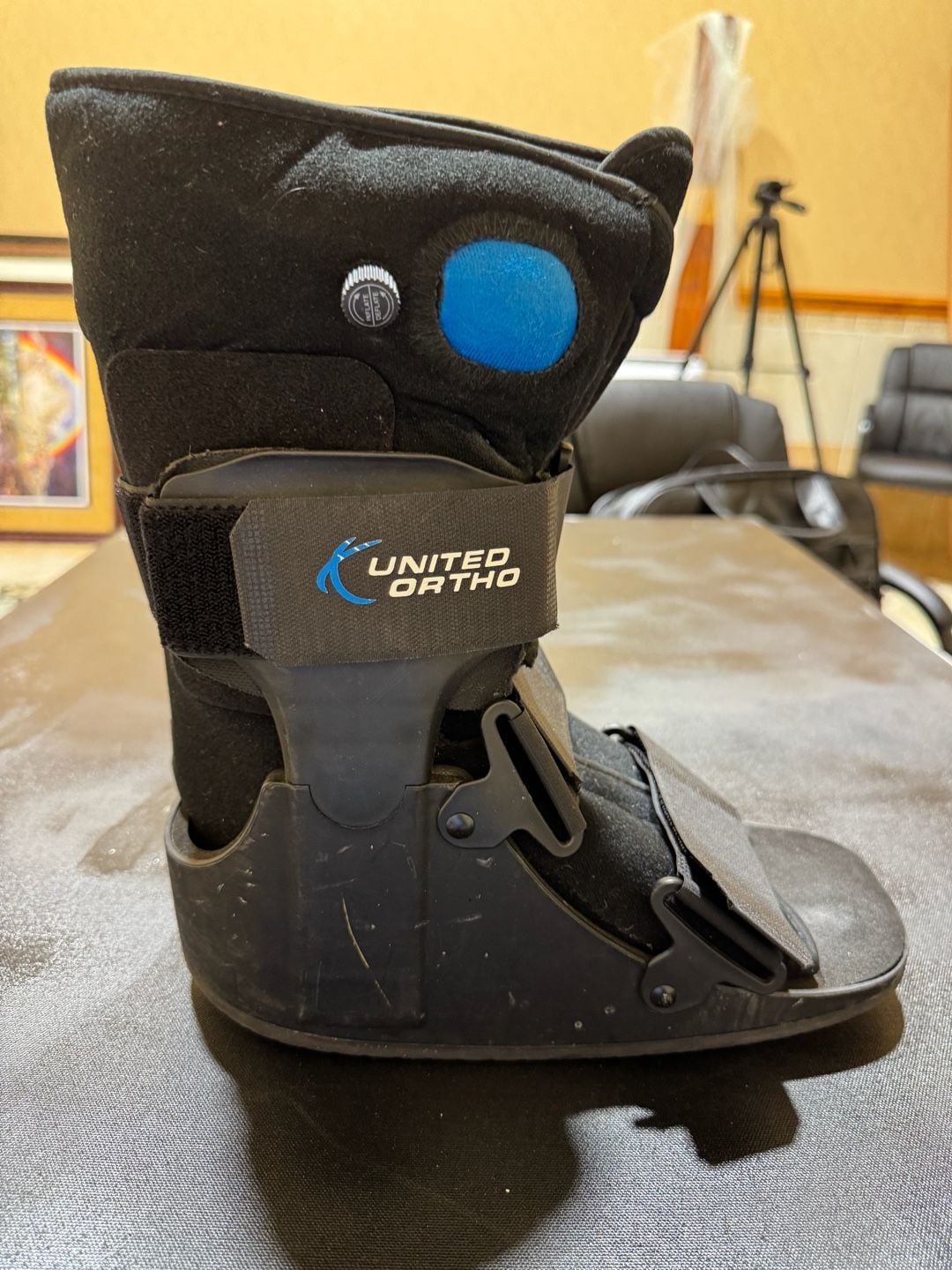 United Ortho USA14115 Short Air Cam Walker Fracture Boot, Black 7