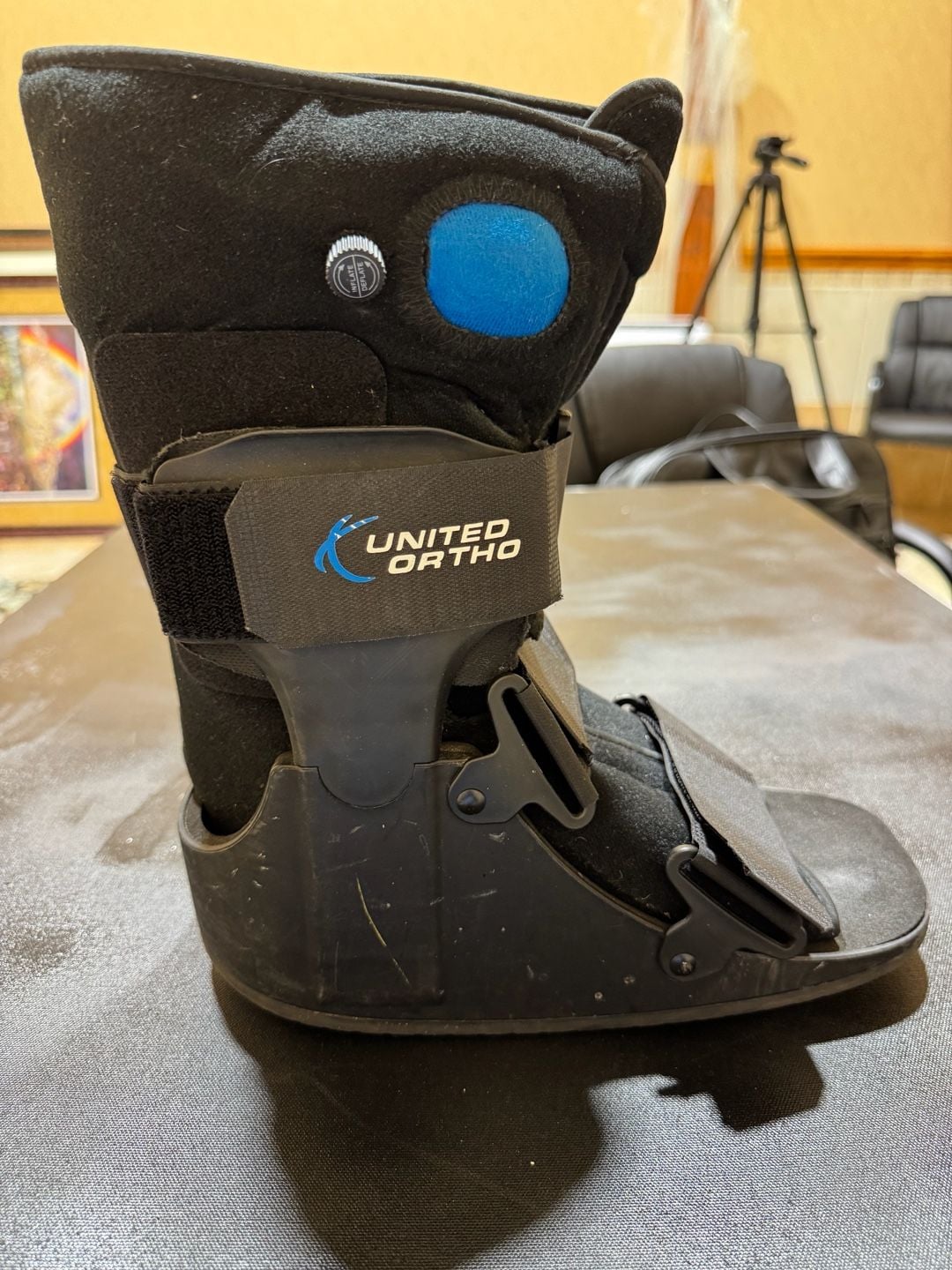 United Ortho USA14115 Short Air Cam Walker Fracture Boot, Black 8
