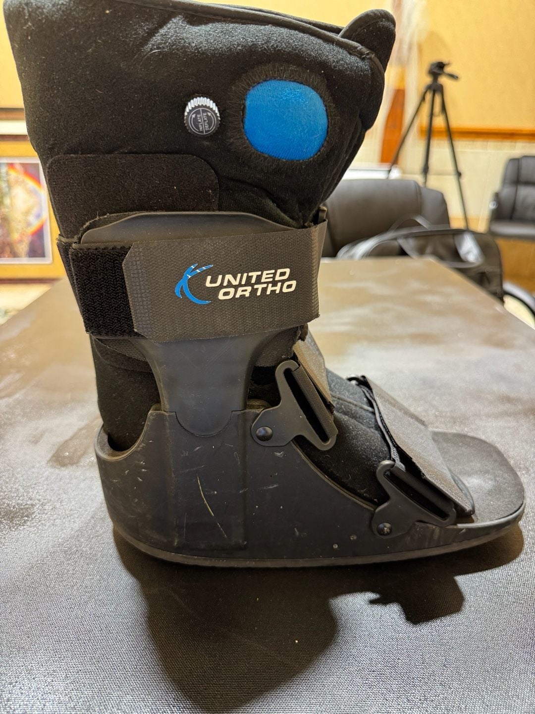 United Ortho USA14115 Short Air Cam Walker Fracture Boot, Black 9