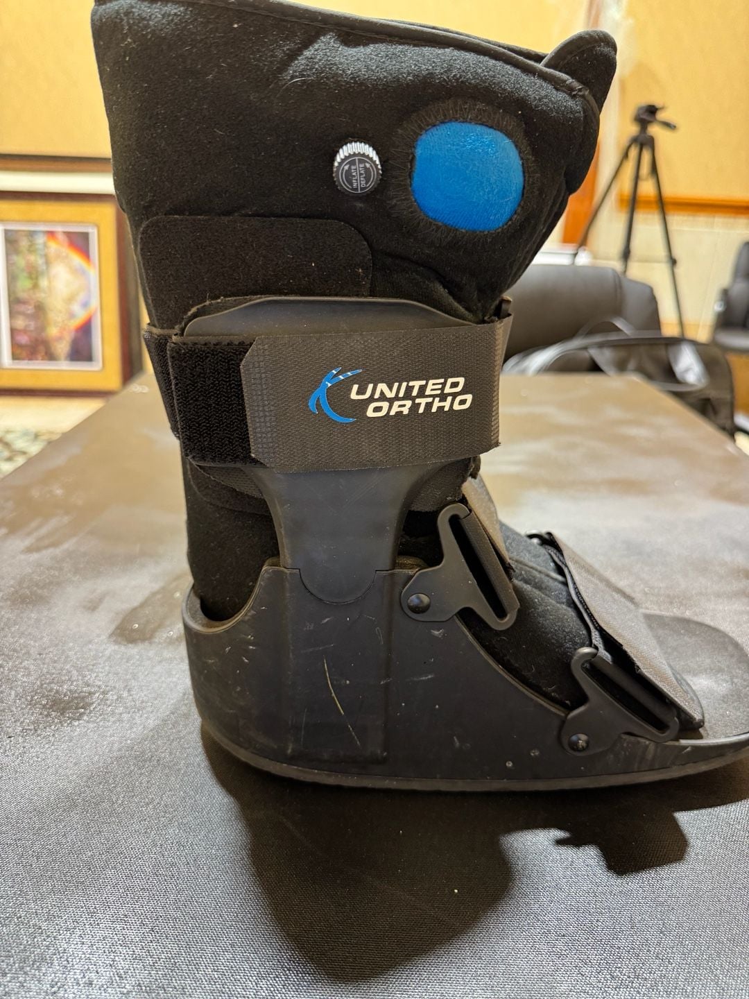 United Ortho USA14115 Short Air Cam Walker Fracture Boot, Black 10
