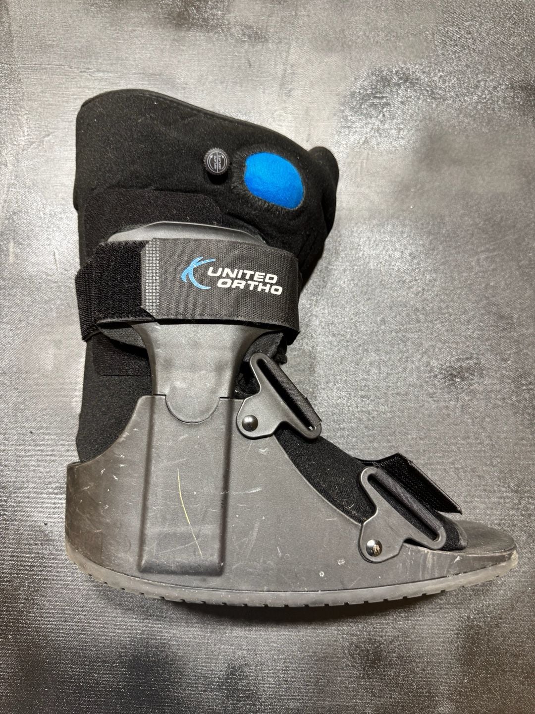 United Ortho USA14115 Short Air Cam Walker Fracture Boot, Black 14