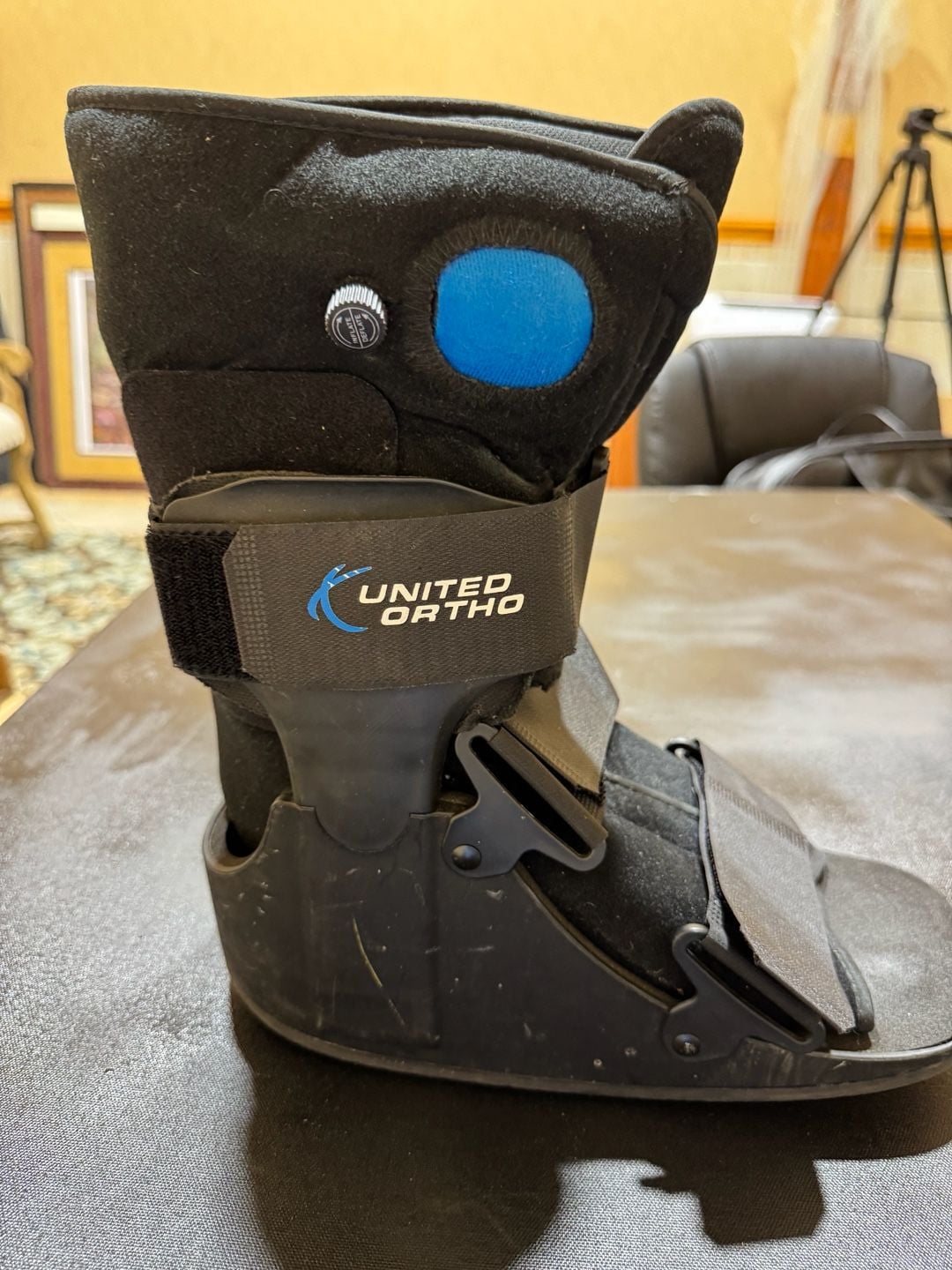 United Ortho USA14115 Short Air Cam Walker Fracture Boot, Black 17
