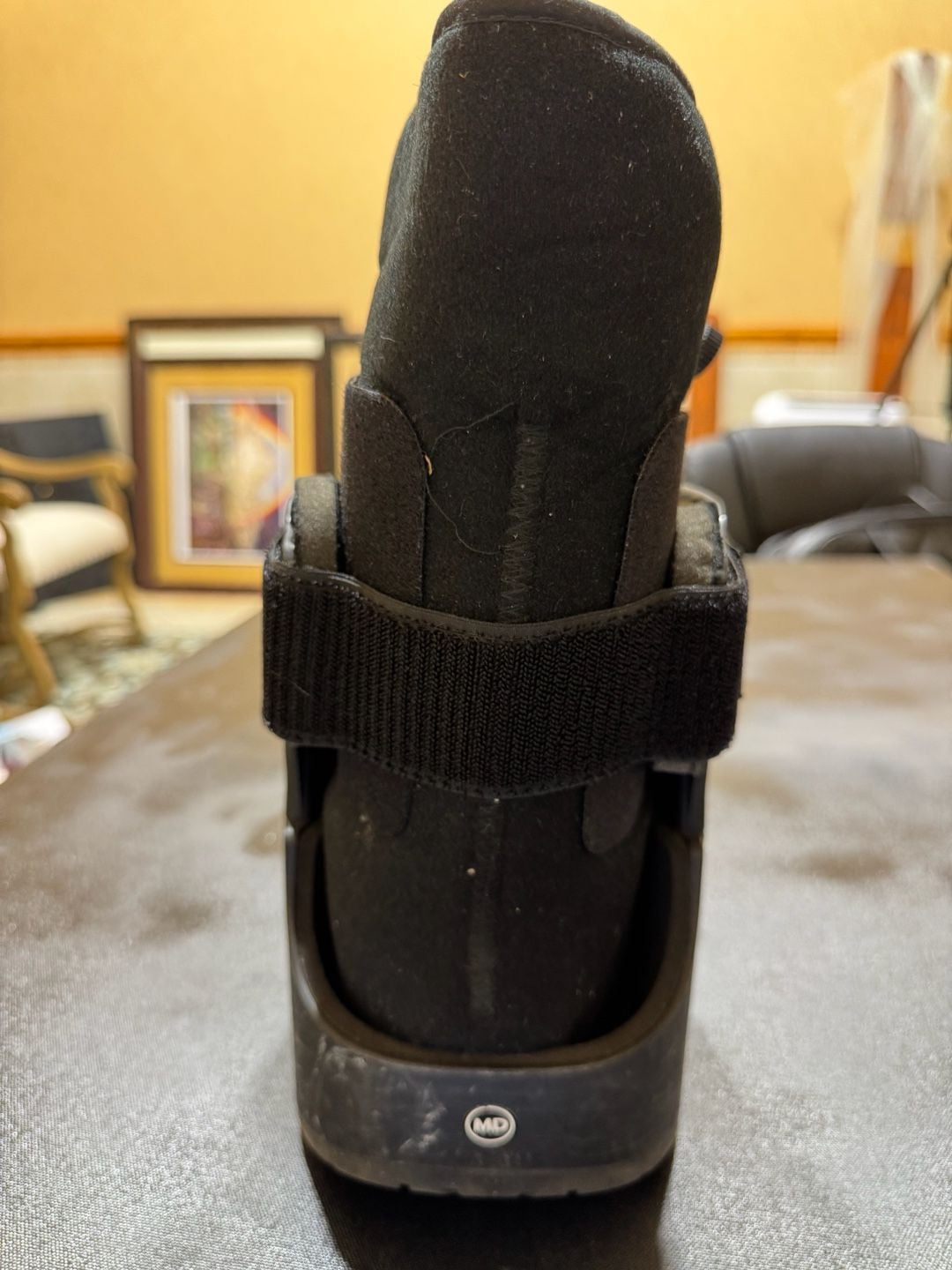 United Ortho USA14115 Short Air Cam Walker Fracture Boot, Black 18