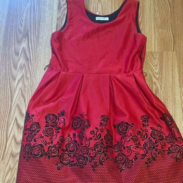 Knit Works Girls Red Pleated Party Dress with Black Floral Print, Size 16 1/2
