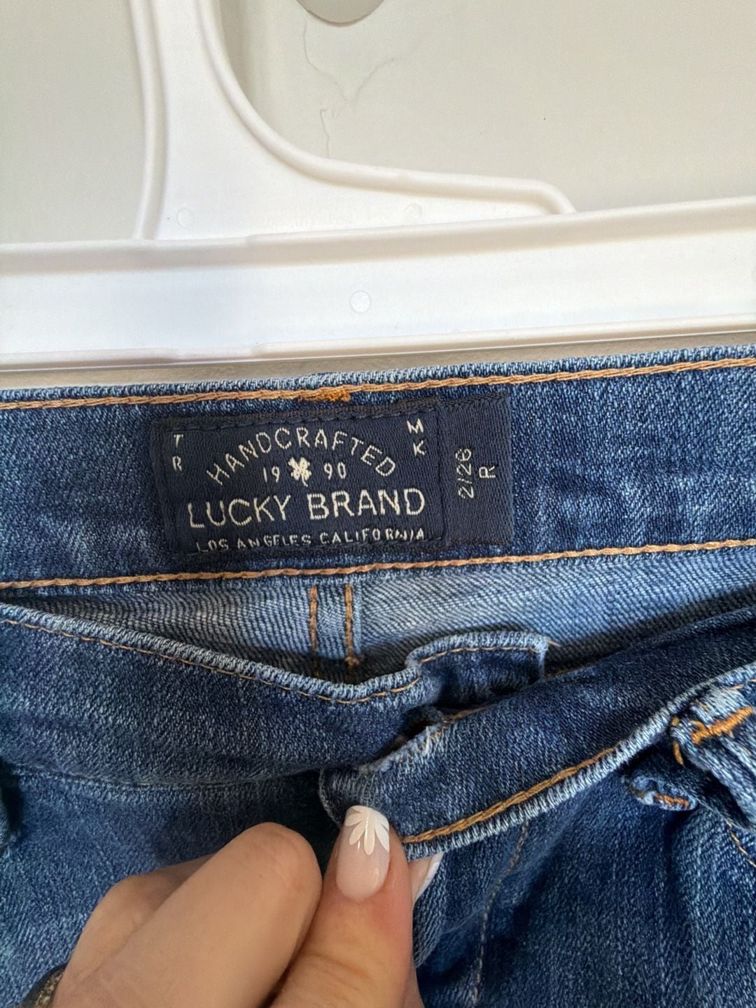 Lucky Brand Handcrafted Mid Rise Straight Leg Medium Wash Jeans Size 2/26 3