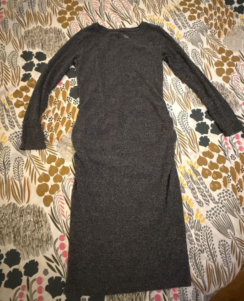 Old Navy Maternity Long Sleeve Ribbed Knit Midi Sweater Dress 1