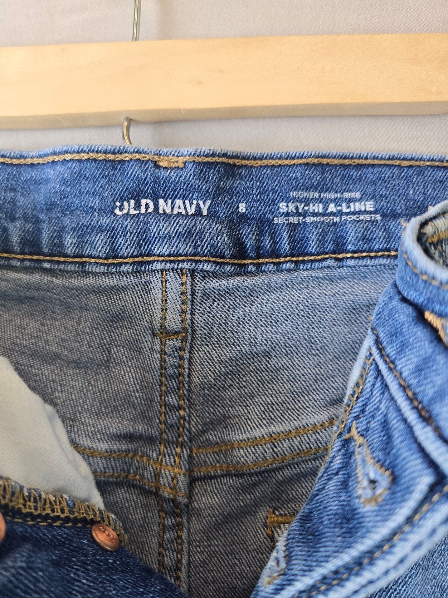 Old Navy Higher High-Rise Sky-Hi A-Line Secret-Smooth Pocket Distressed Denim Shorts 6