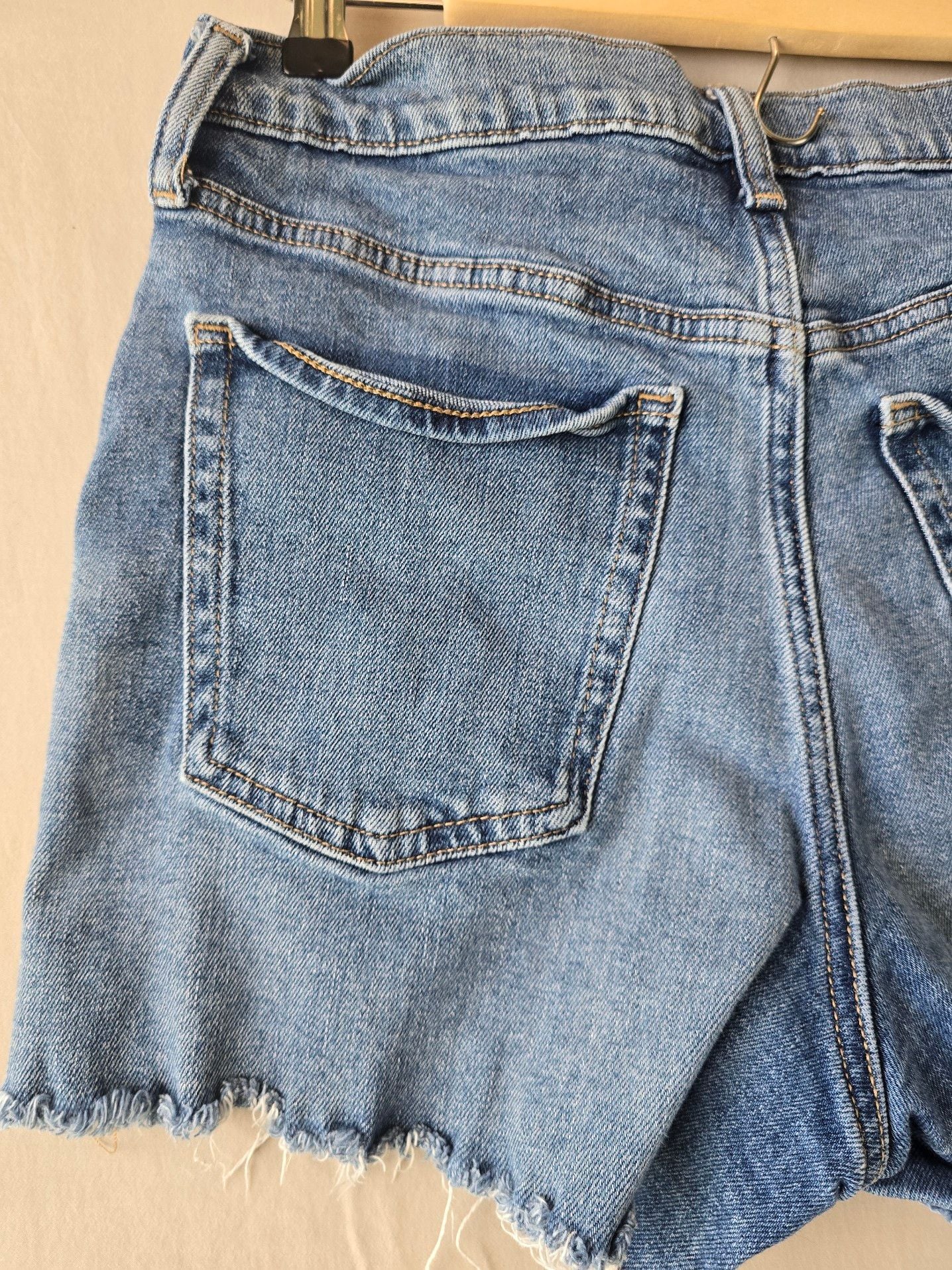 Old Navy Higher High-Rise Sky-Hi A-Line Secret-Smooth Pocket Distressed Denim Shorts 10