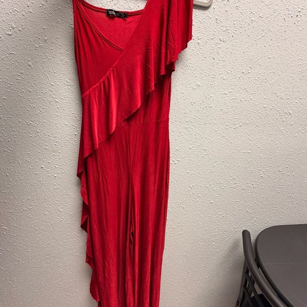 Boohoo Women's Red One-Shoulder Ruffle Jumpsuit