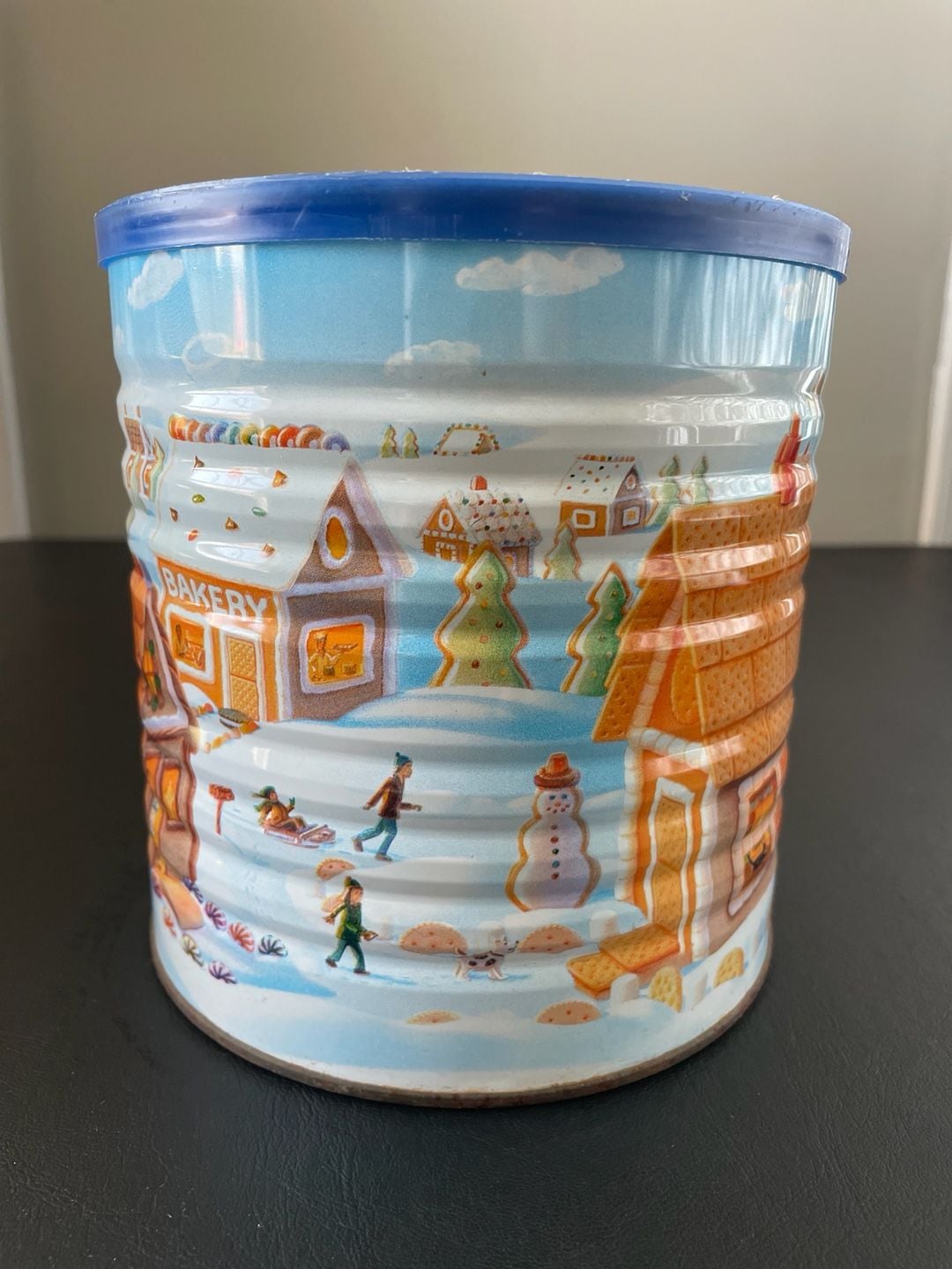 Maxwell House Winter Series 2005 Collectible Coffee Tin Gingerbread House Design 4