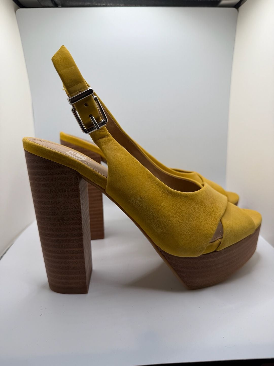 Gianni Bini Mustard Yellow Suede Slingback Platform Block Heel Sandals 8.5 3