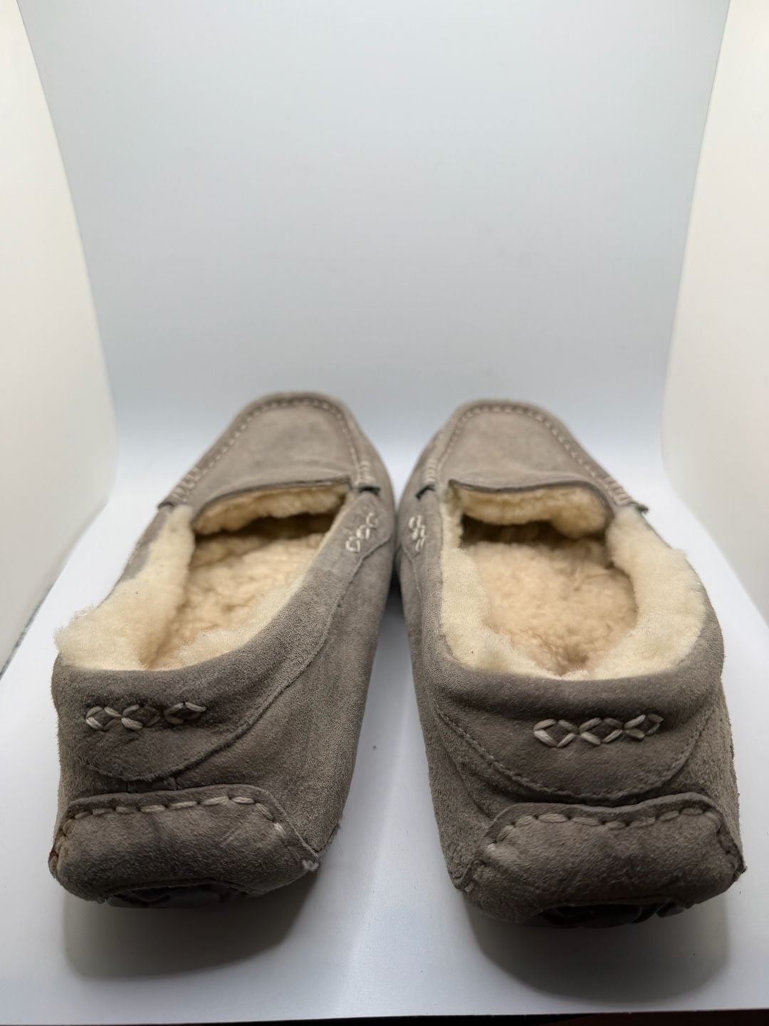 UGG Ansley Women's Suede Moccasin Slippers Size 9 4