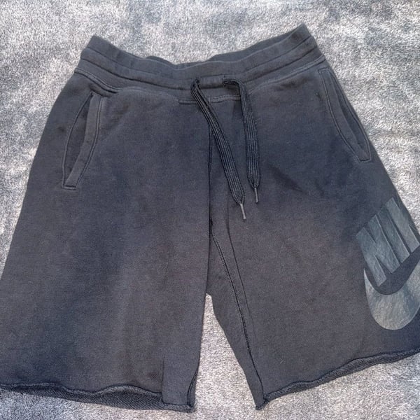 Nike Men's Black Fleece Sweat Shorts size S