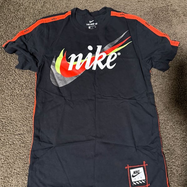 NIKE Air Retro Futura Tape Tee Men's S