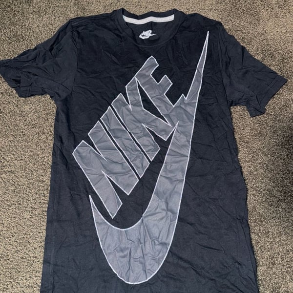 Nike Graphic Logo T-Shirt Black/Grey men’s size S