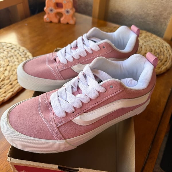 Vans Knu Skool Pink Dawn/True White Unisex Skate Shoes